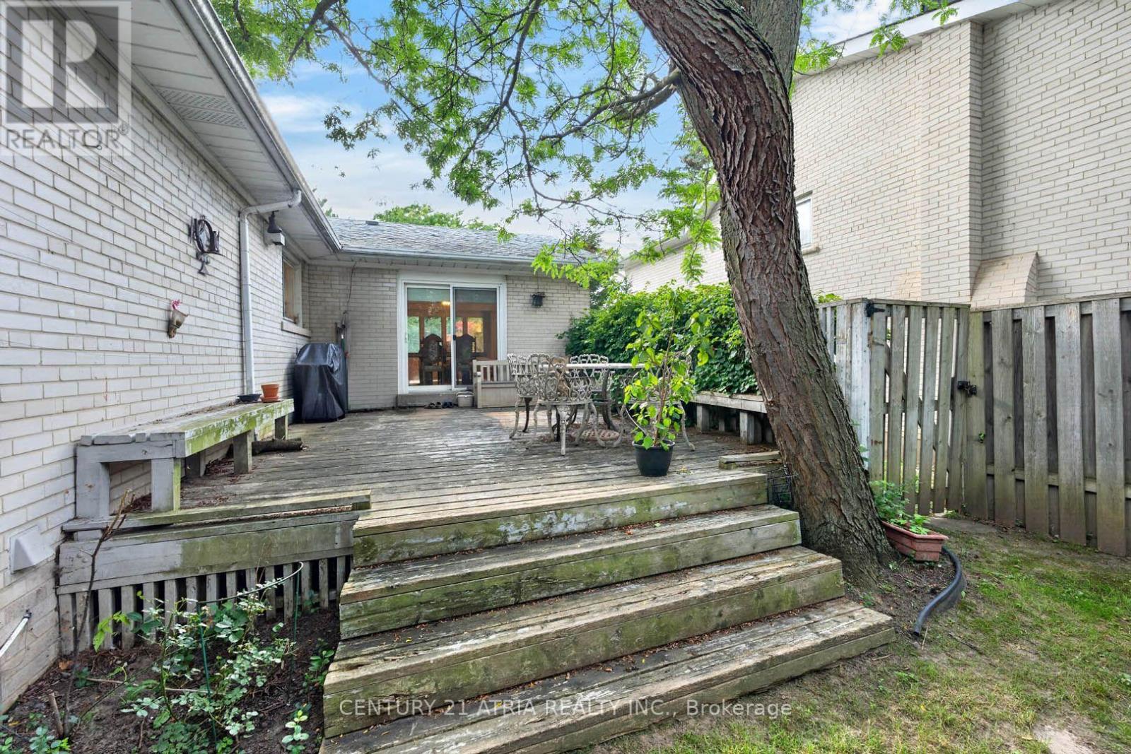 69 Olsen Drive, Toronto, Ontario  M3A 3J4 - Photo 37 - C13710544