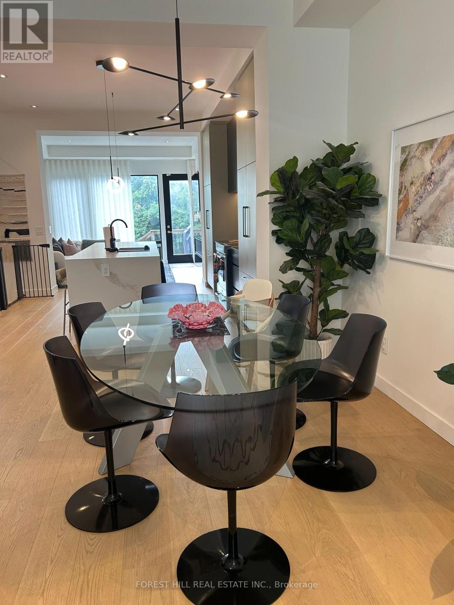 433b Deloraine Avenue, Toronto, Ontario M5M 2B9 - Photo 7 - C13714574