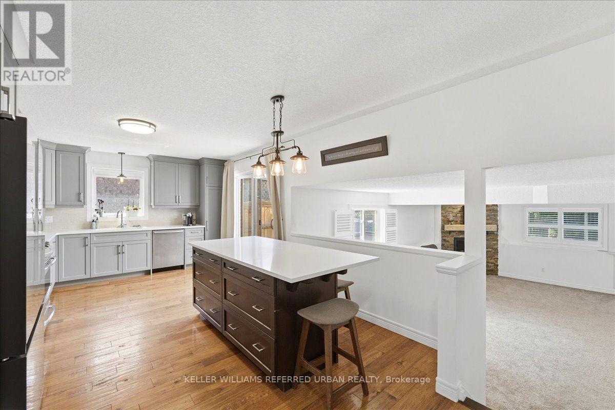 900 Keewatin Place, Kitchener, Ontario N2B 3W4 - Photo 12 - X13717794