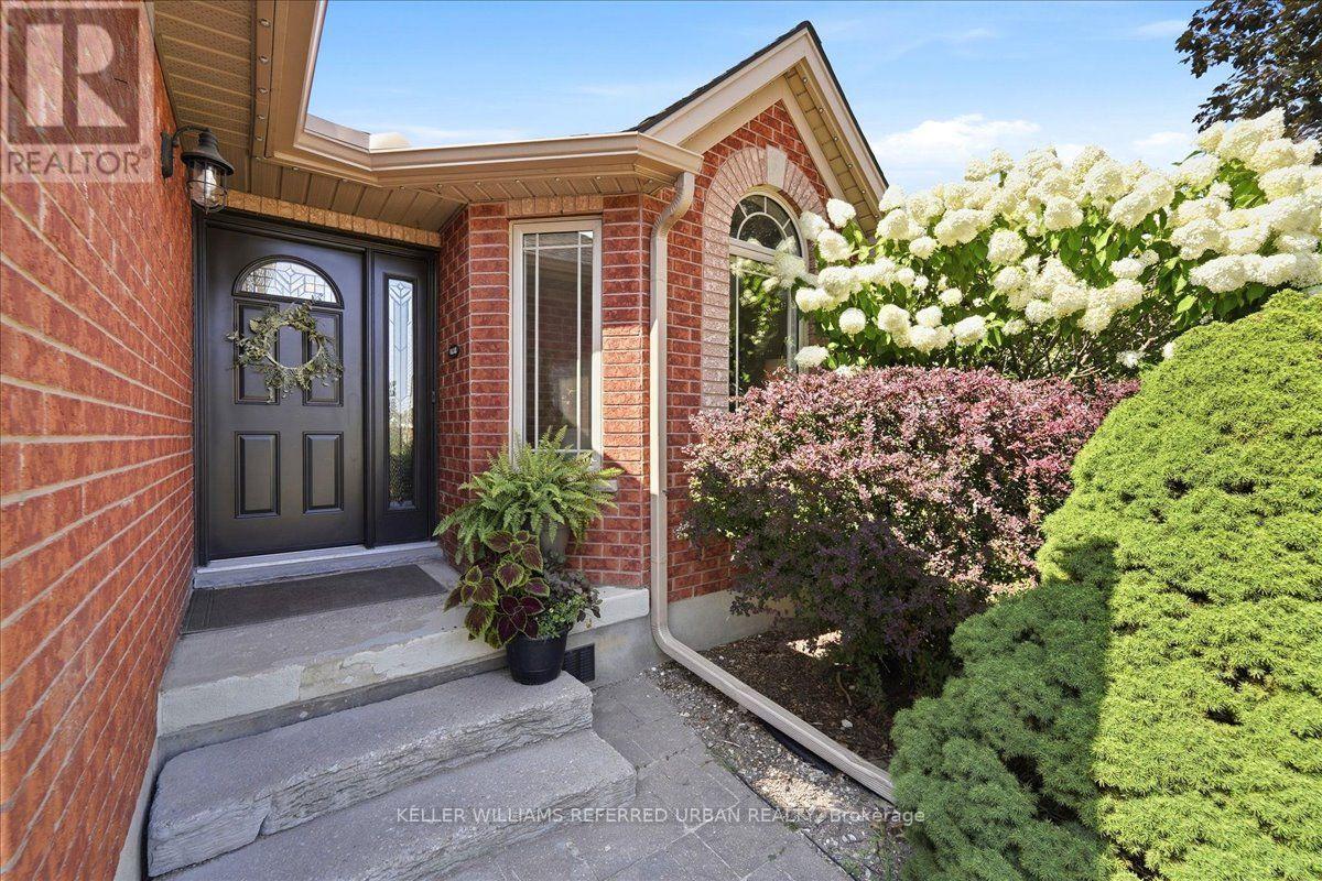 900 Keewatin Place, Kitchener, Ontario N2B 3W4 - Photo 4 - X13717794