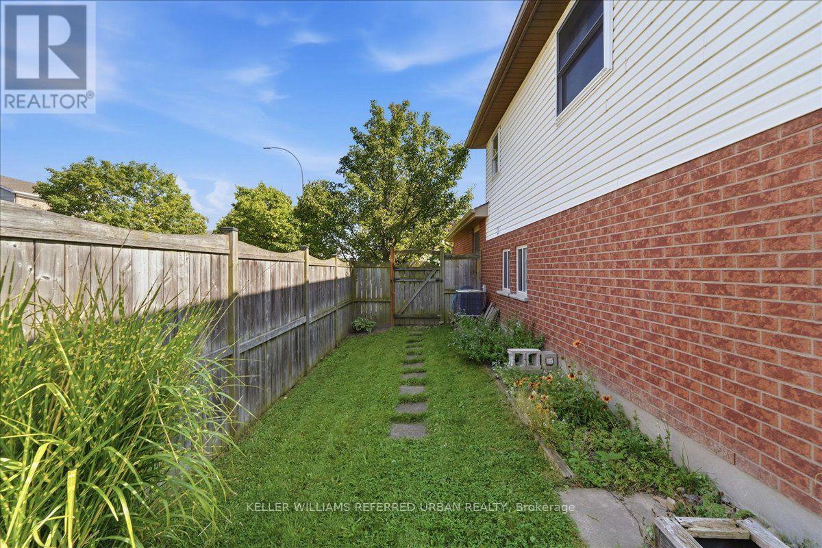 900 Keewatin Place, Kitchener, Ontario N2B 3W4 - Photo 43 - X13717794