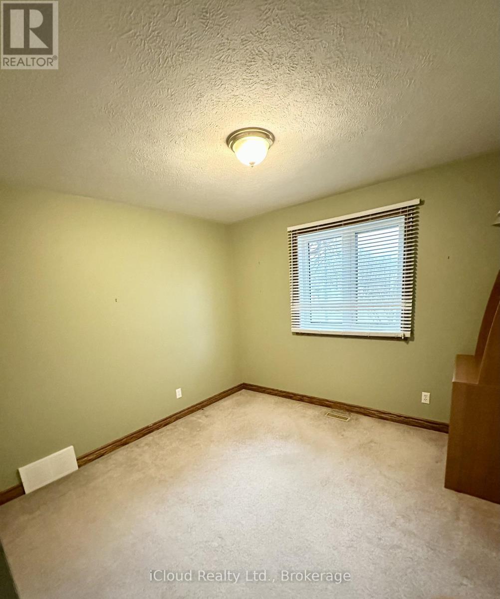86 Glendale Drive E, Tillsonburg, Ontario  N4G 1J7 - Photo 11 - X13717880