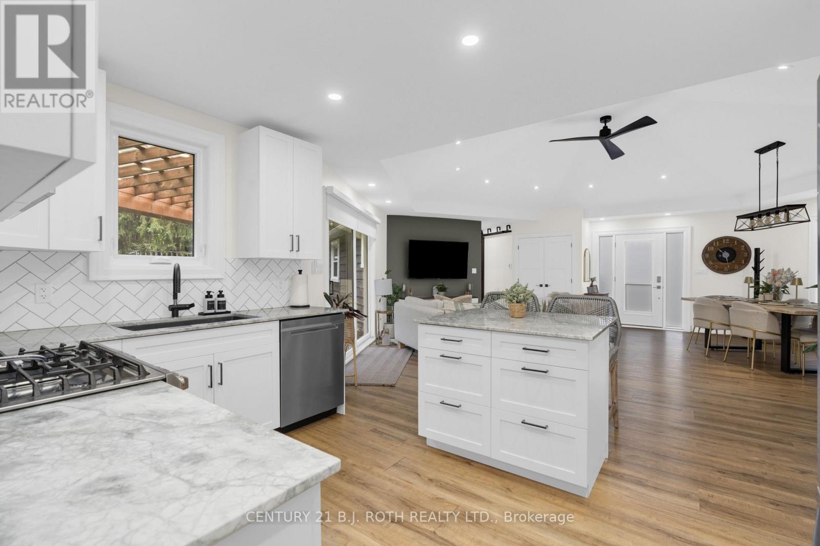 59 Slalom Drive, Oro-Medonte, Ontario  L0K 1N0 - Photo 9 - S13714172