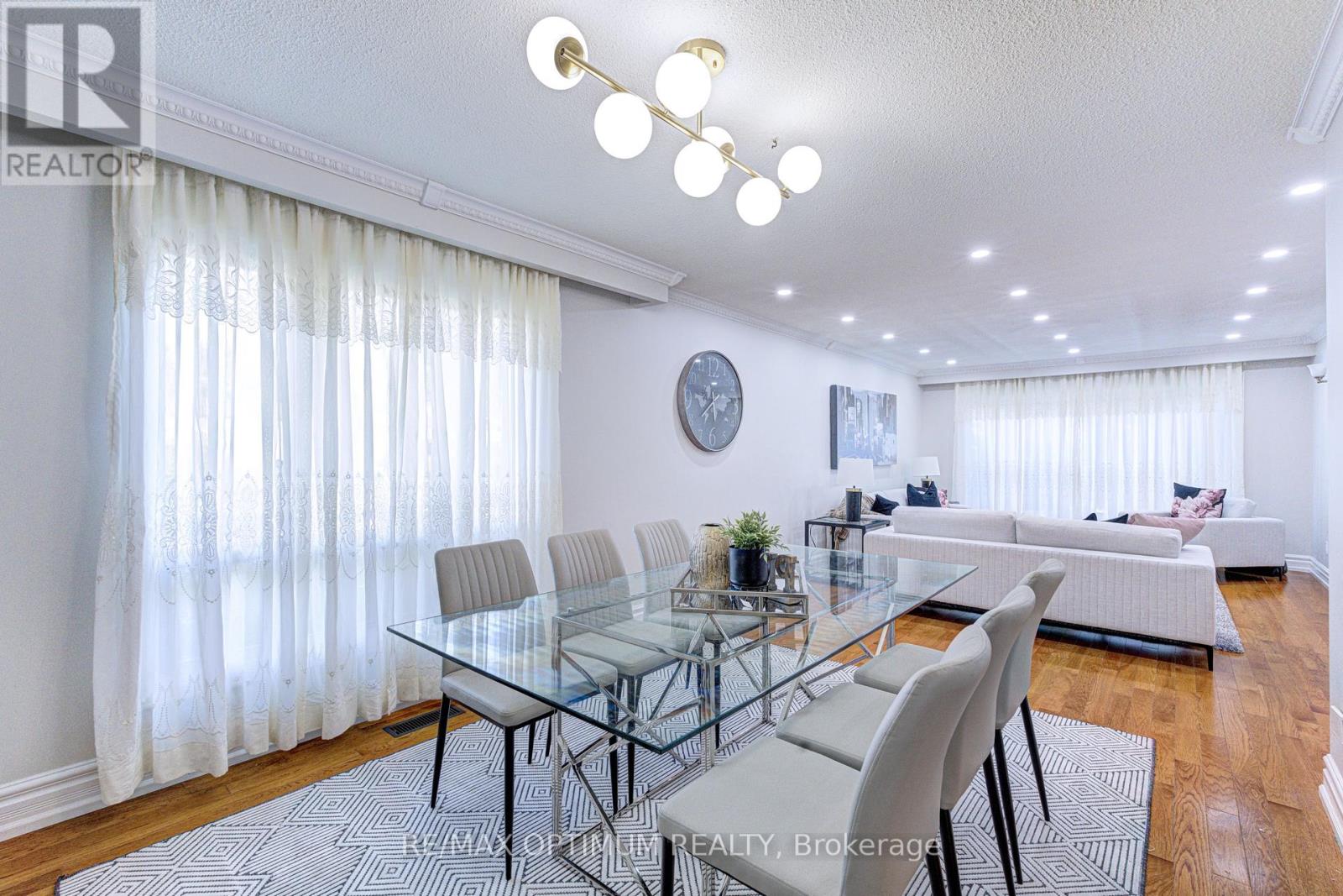2498 Privet Crescent, Mississauga, Ontario  L5B 2S4 - Photo 9 - W13718282