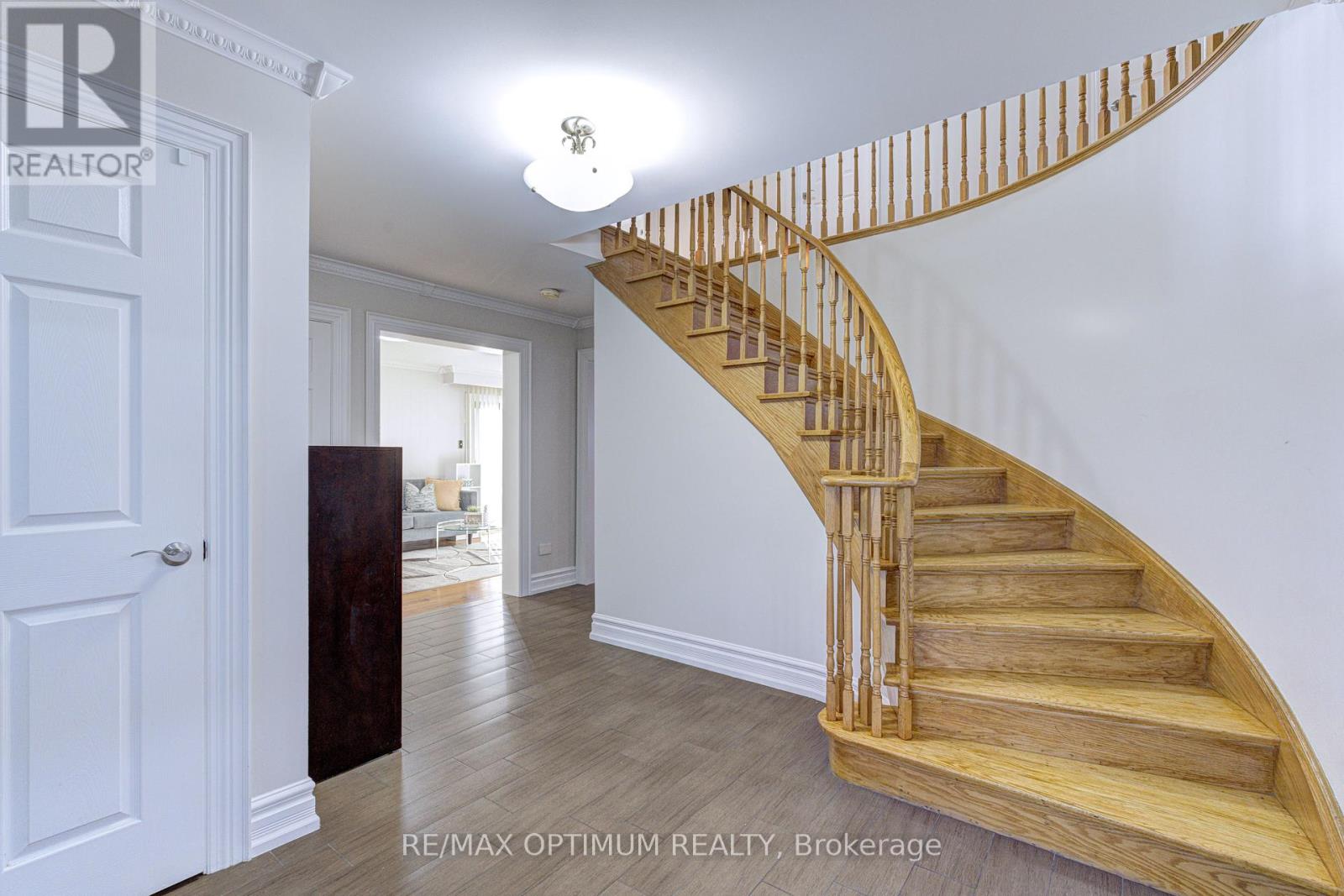 2498 Privet Crescent, Mississauga, Ontario  L5B 2S4 - Photo 21 - W13718282