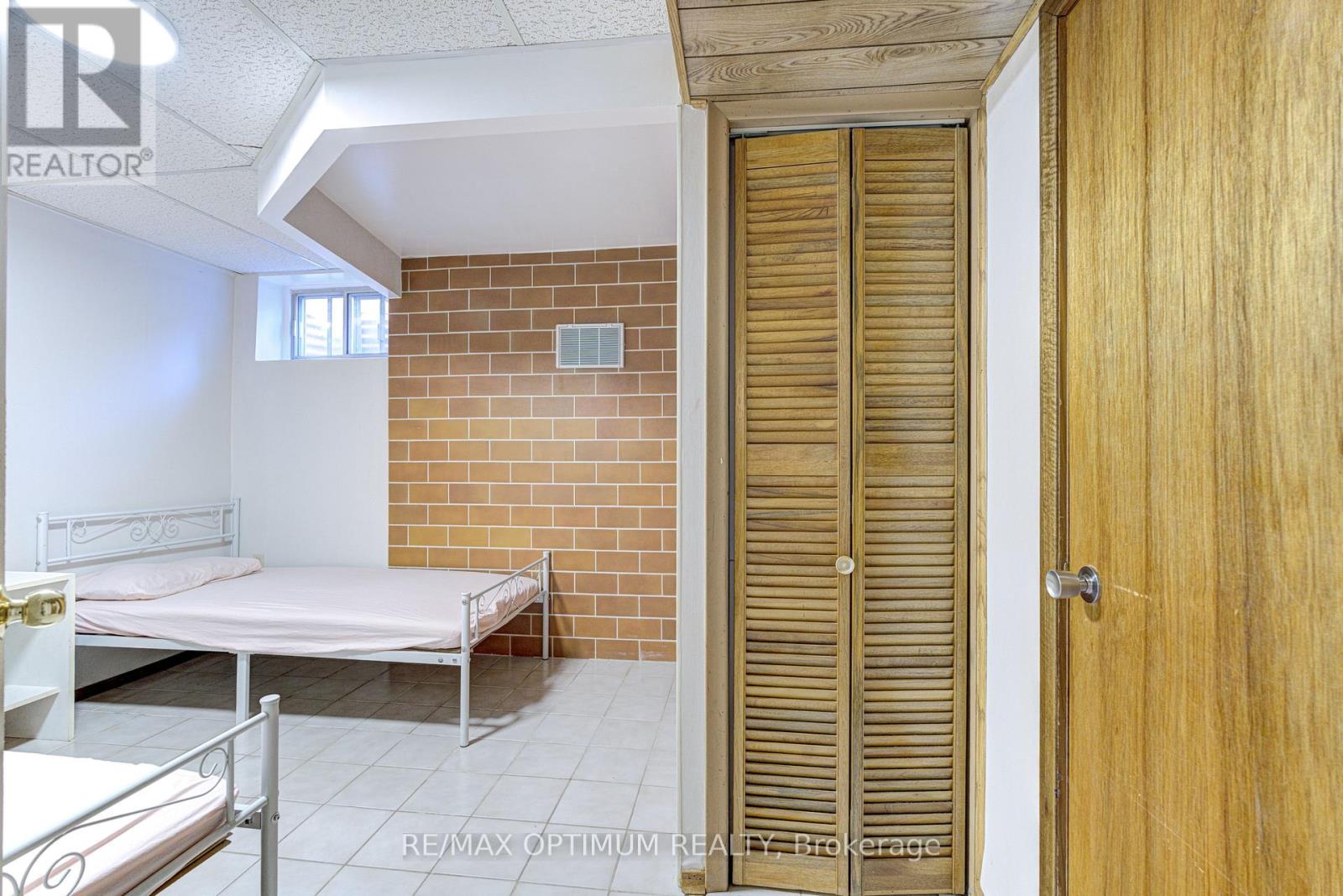 2498 Privet Crescent, Mississauga, Ontario  L5B 2S4 - Photo 38 - W13718282