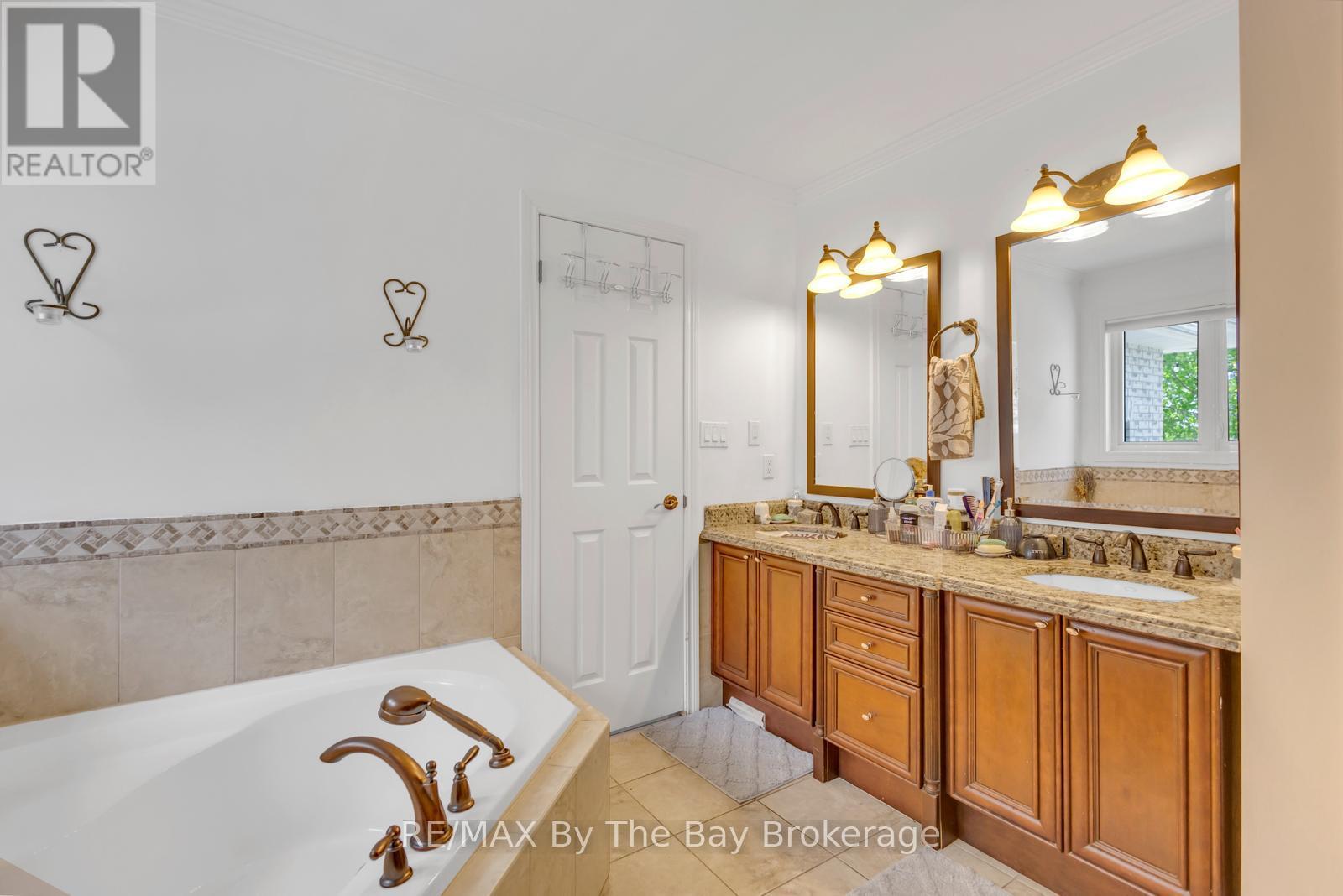 2569 Lockhart Road, Innisfil, Ontario  L9S 3G2 - Photo 20 - N13462146