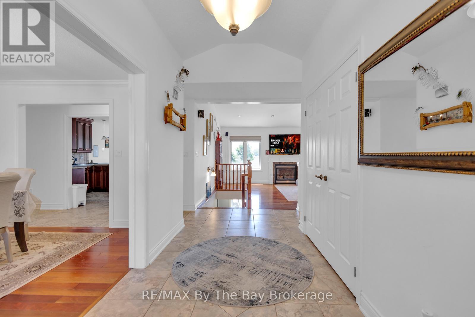2569 Lockhart Road, Innisfil, Ontario  L9S 3G2 - Photo 4 - N13462146