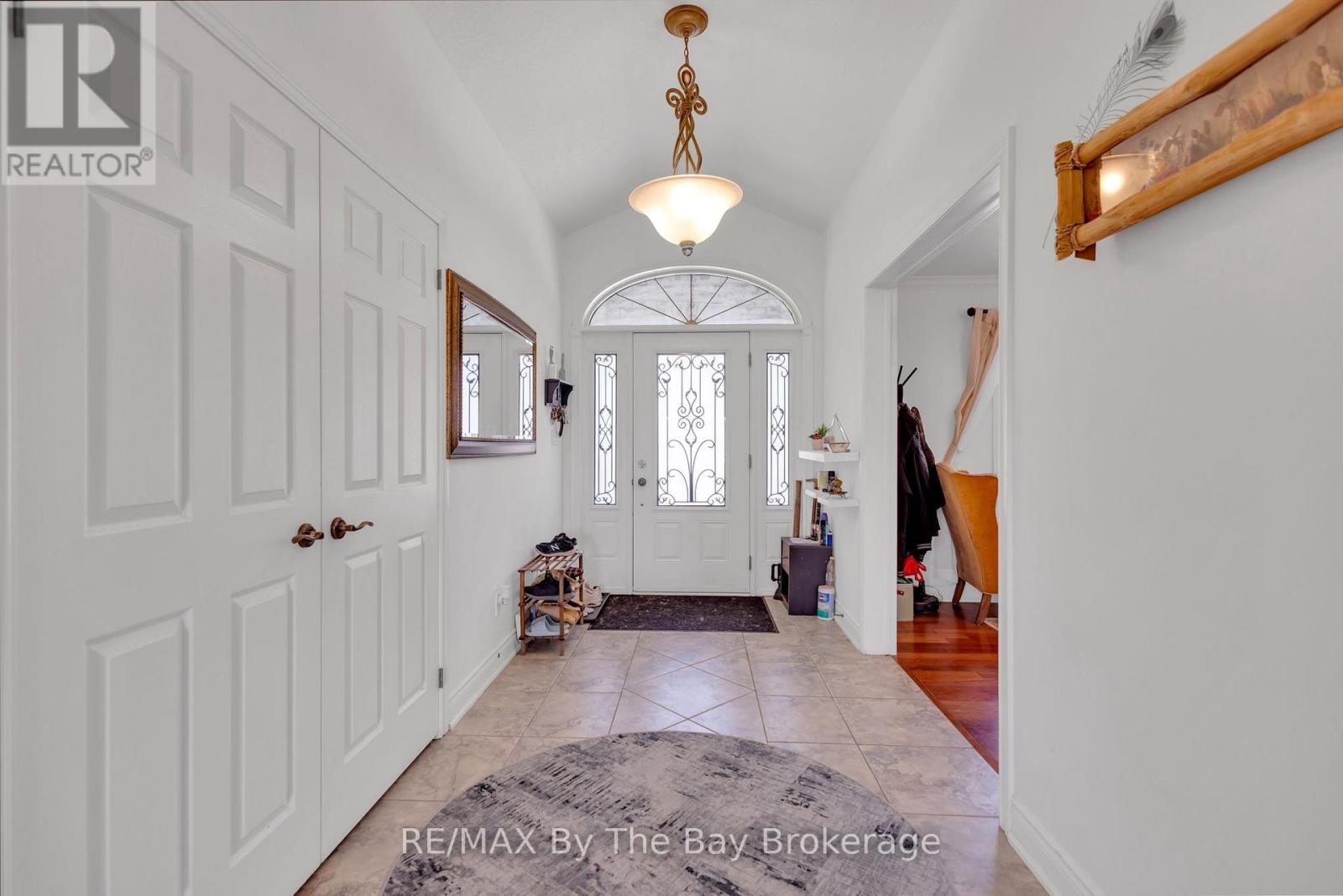 2569 Lockhart Road, Innisfil, Ontario  L9S 3G2 - Photo 3 - N13462146