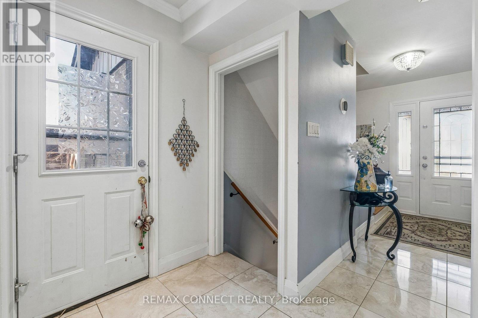 750 Gorham Street, Newmarket, Ontario  L3Y 1L6 - Photo 5 - N13606748
