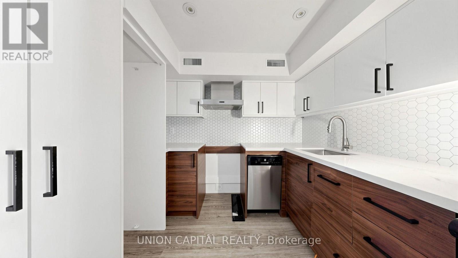 247 Prescott Avenue, Toronto, Ontario  M6N 3G9 - Photo 15 - W13715272