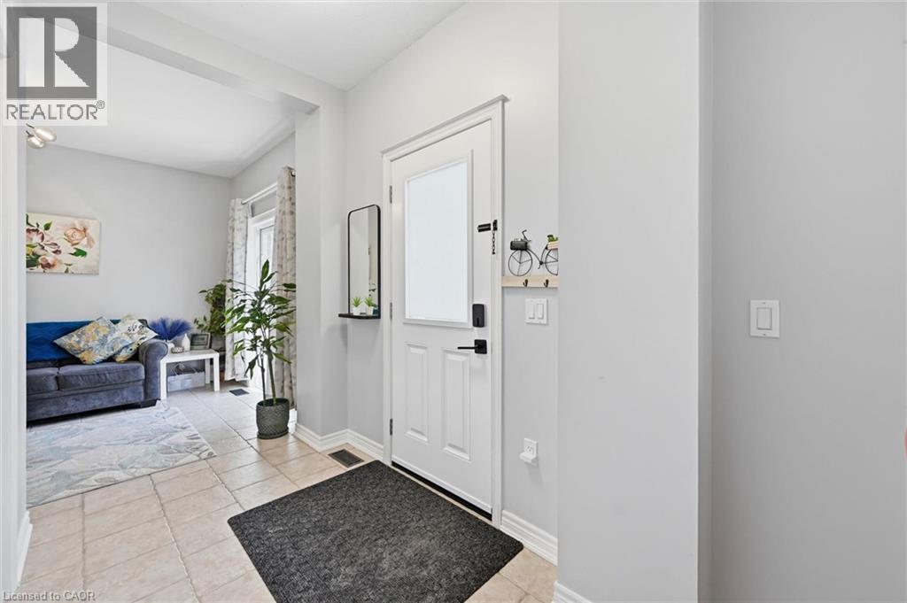 1085 Harrogate Drive Unit# 35, Ancaster, Ontario  L9K 1R2 - Photo 5 - 40858796