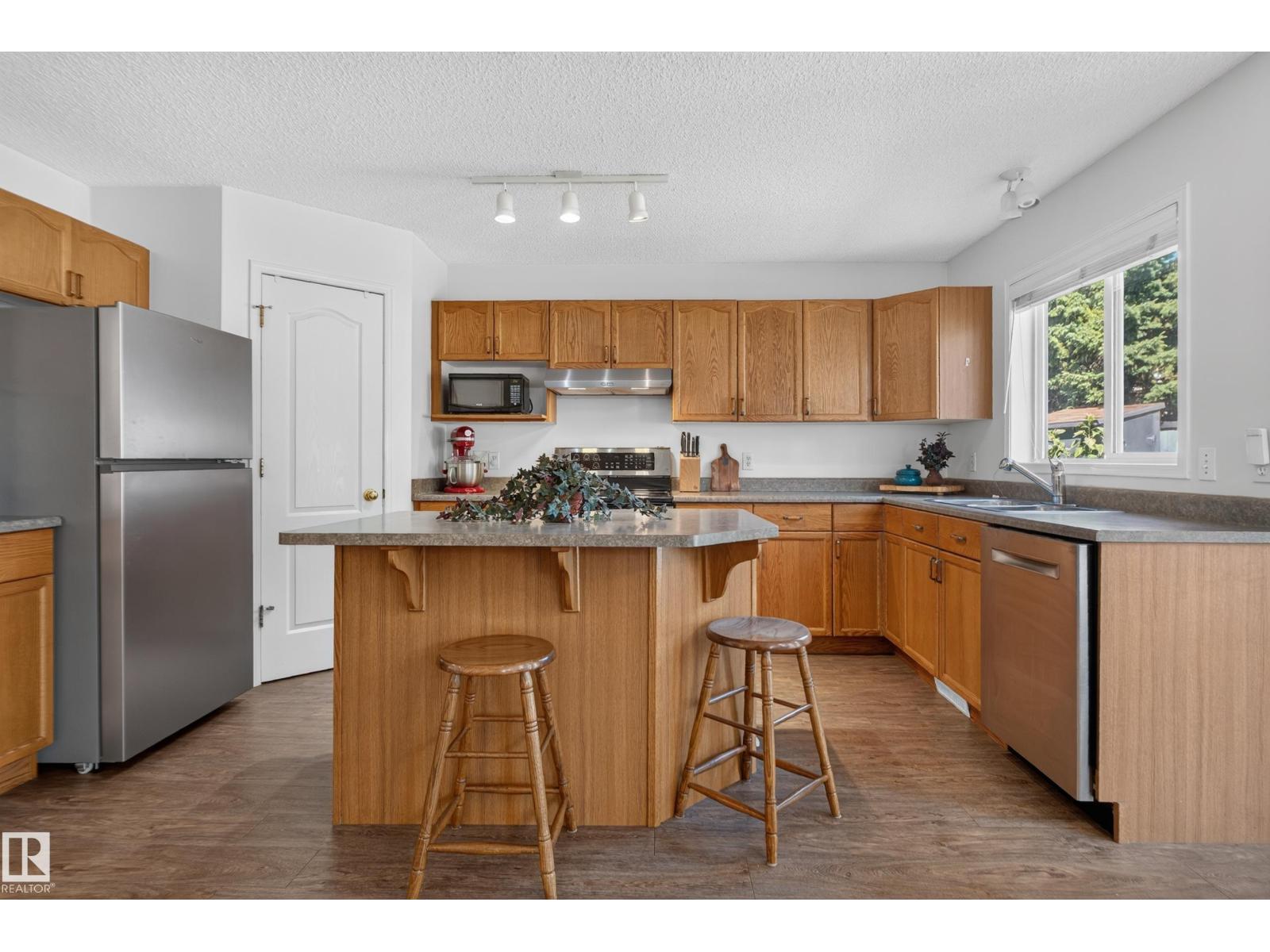 2035 Blackmud Creek Dr Sw, Edmonton, Alberta  T6W 1E7 - Photo 7 - E4505743