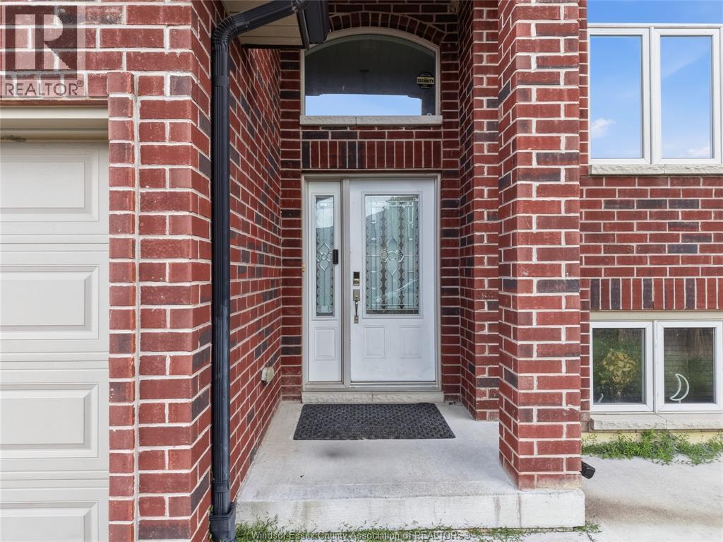 1718 Kenora Street, Windsor, Ontario  N9B 3X7 - Photo 3 - 26020963