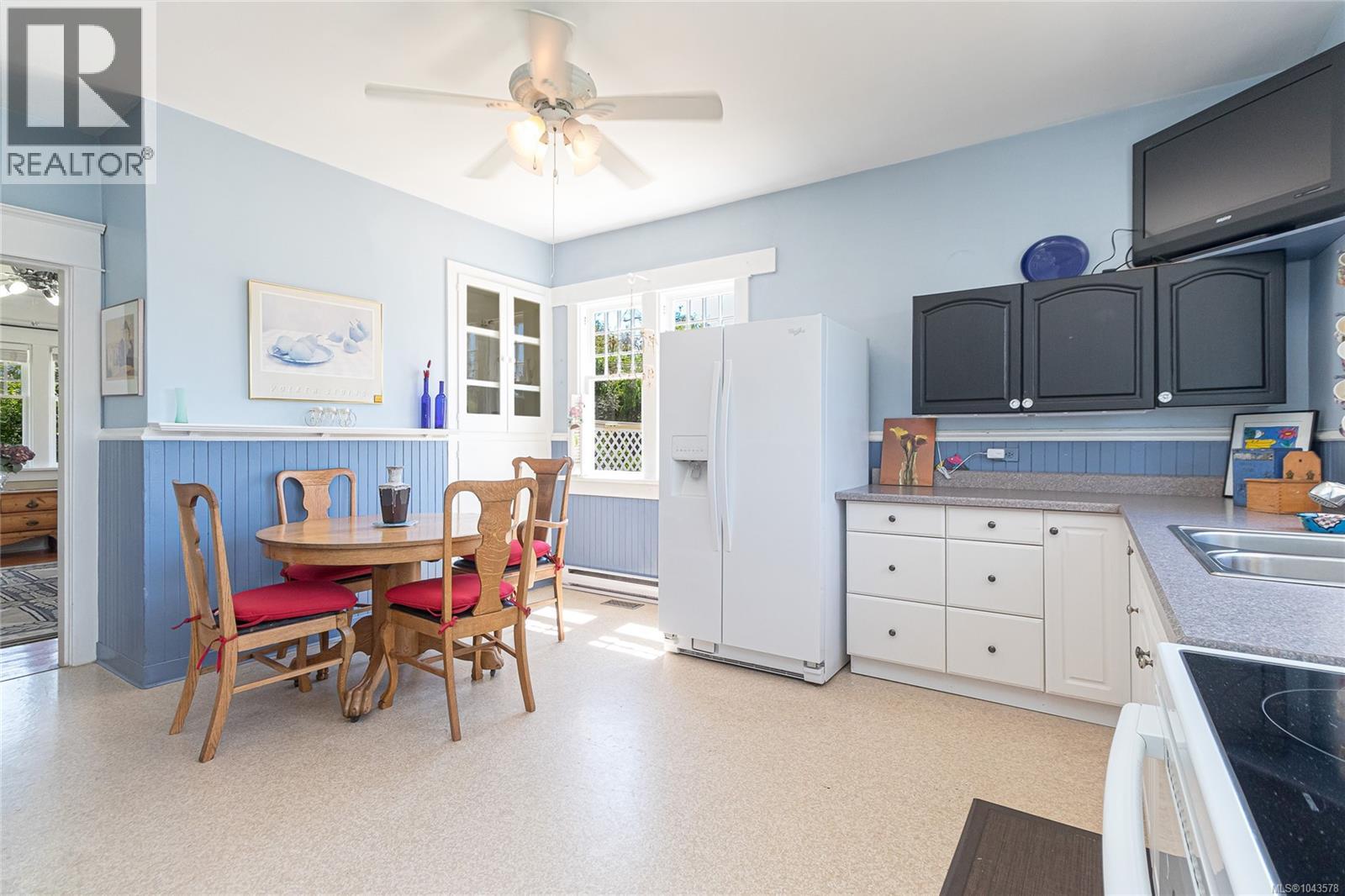 4014 Holland Ave, Saanich, British Columbia  V8Z 5K1 - Photo 19 - 1043578