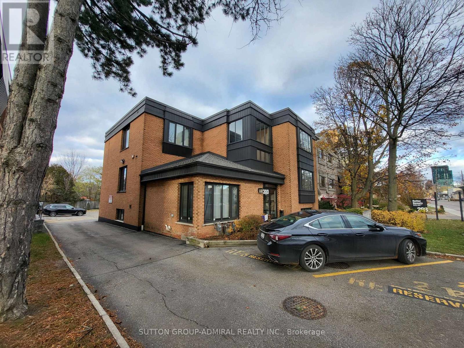 101 - 300 SHEPPARD AVENUE W, Toronto, Ontario