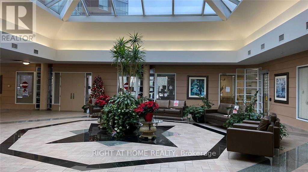 2310 - 5 Concorde Place, Toronto, Ontario  M3C 3M8 - Photo 4 - C13718422