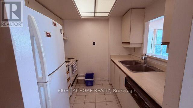 2310 - 5 Concorde Place, Toronto, Ontario  M3C 3M8 - Photo 5 - C13718422