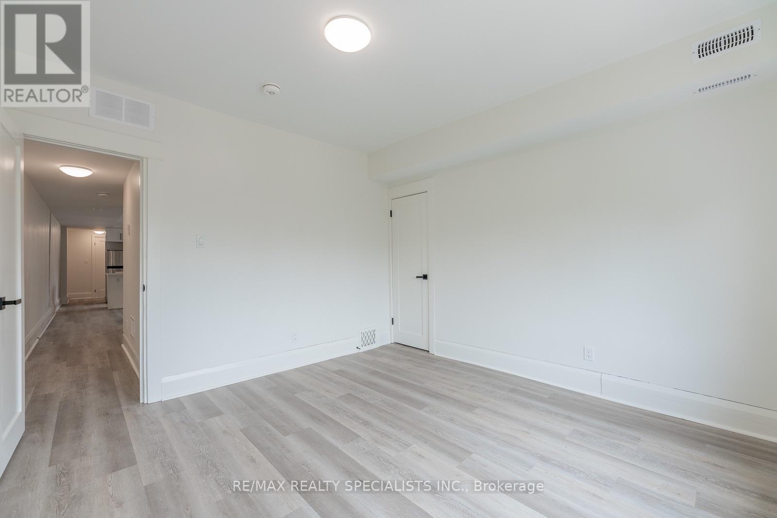 3 - 82 Marchmount Road, Toronto, Ontario  M6G 2B1 - Photo 12 - C13718432