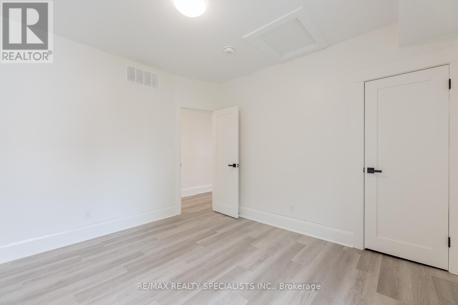 3 - 82 Marchmount Road, Toronto, Ontario  M6G 2B1 - Photo 16 - C13718432