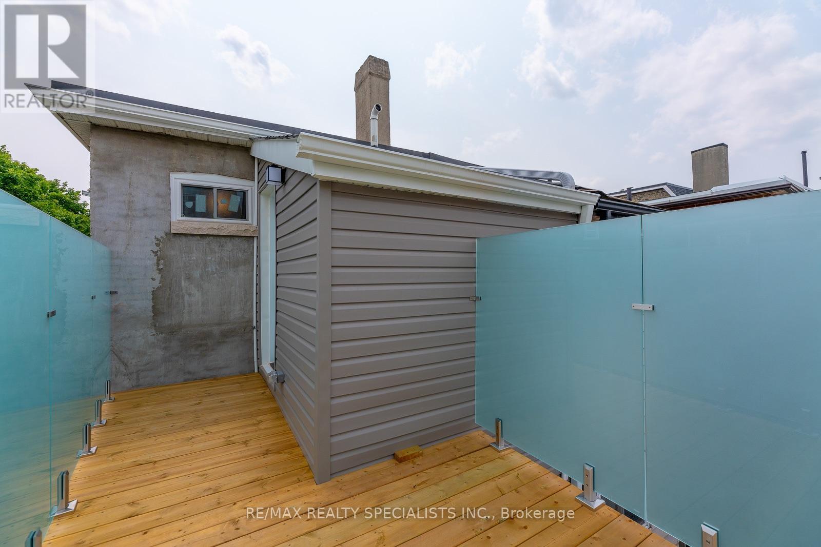 3 - 82 Marchmount Road, Toronto, Ontario  M6G 2B1 - Photo 22 - C13718432
