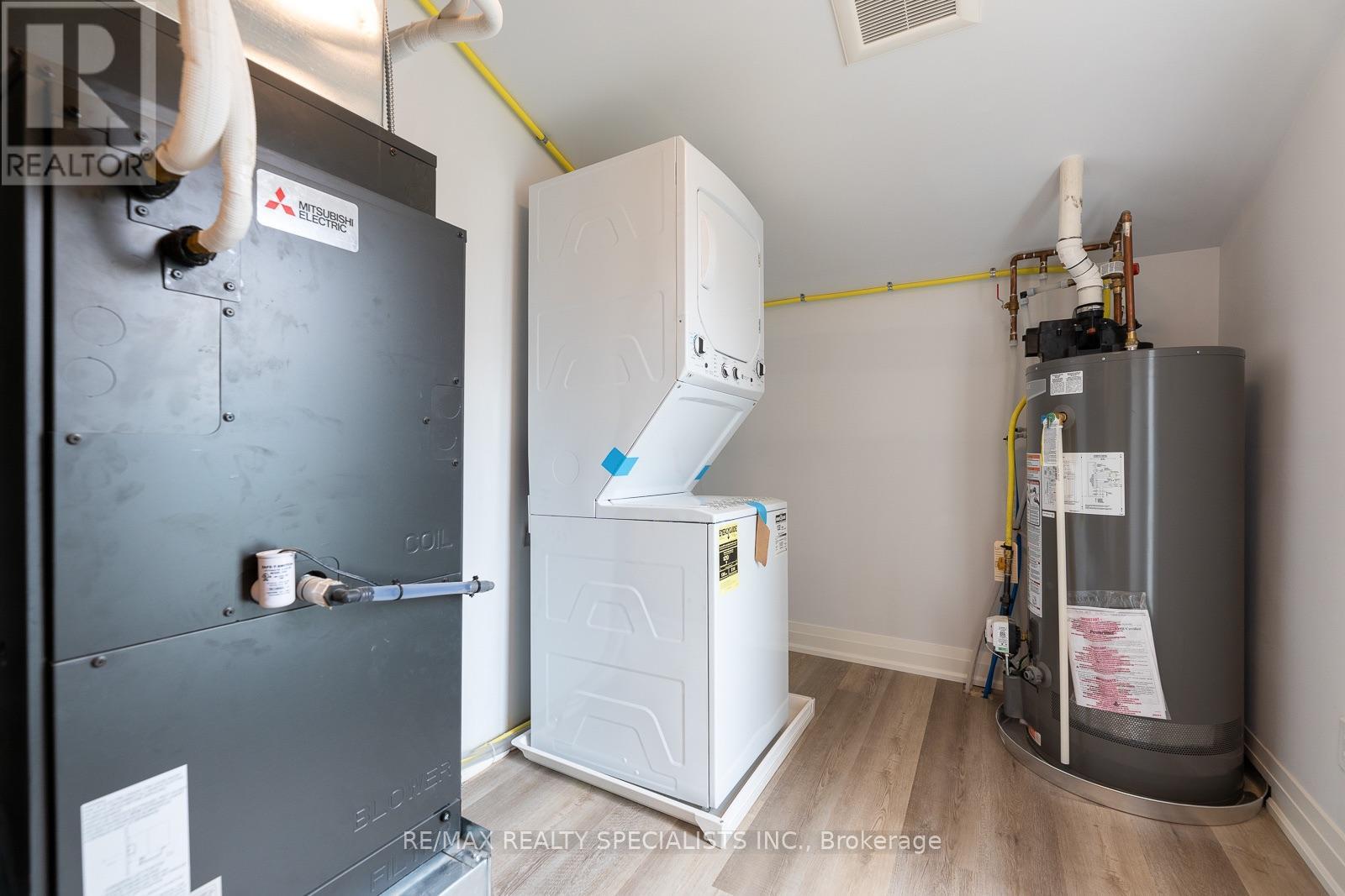 3 - 82 Marchmount Road, Toronto, Ontario  M6G 2B1 - Photo 23 - C13718432