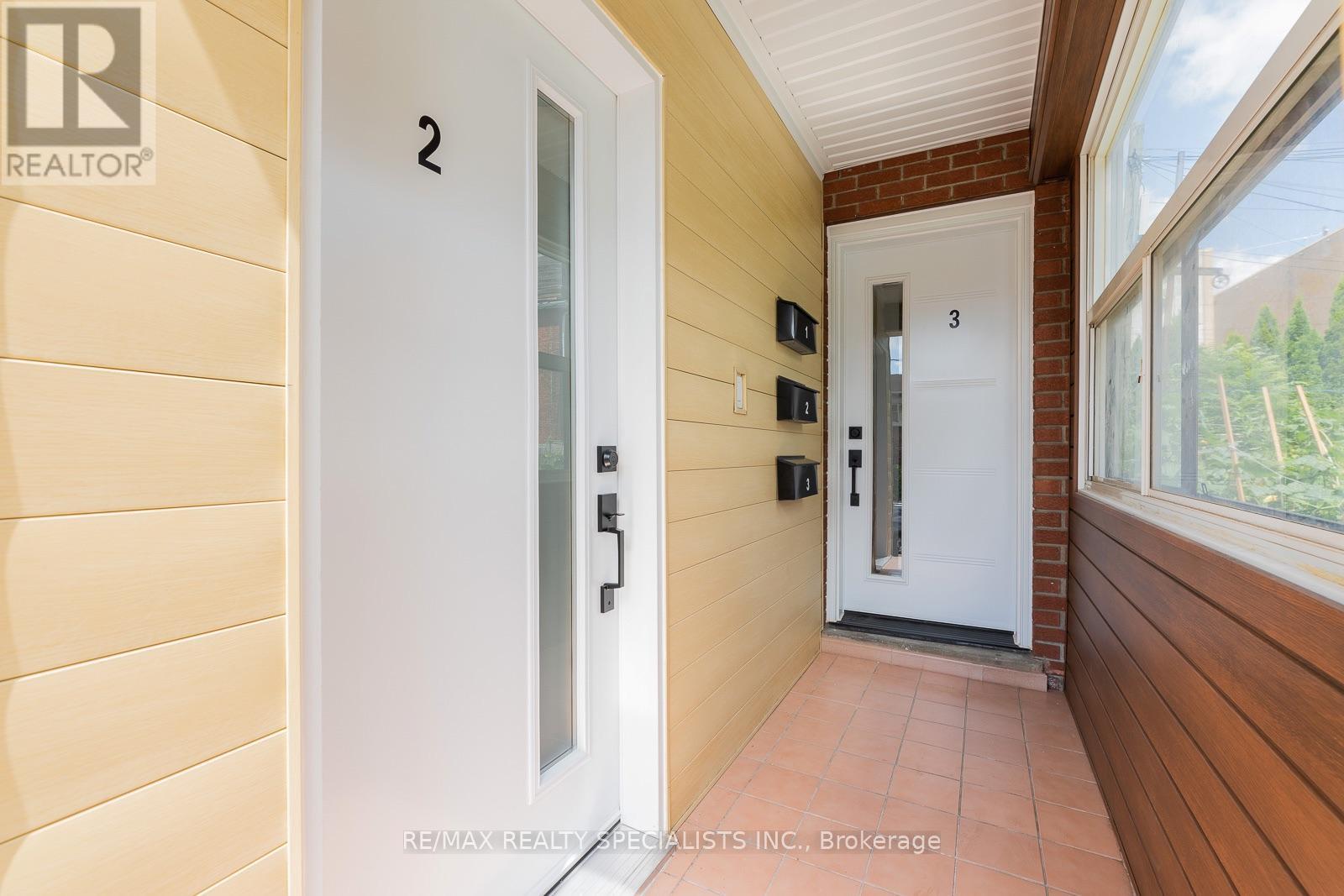 3 - 82 Marchmount Road, Toronto, Ontario  M6G 2B1 - Photo 28 - C13718432