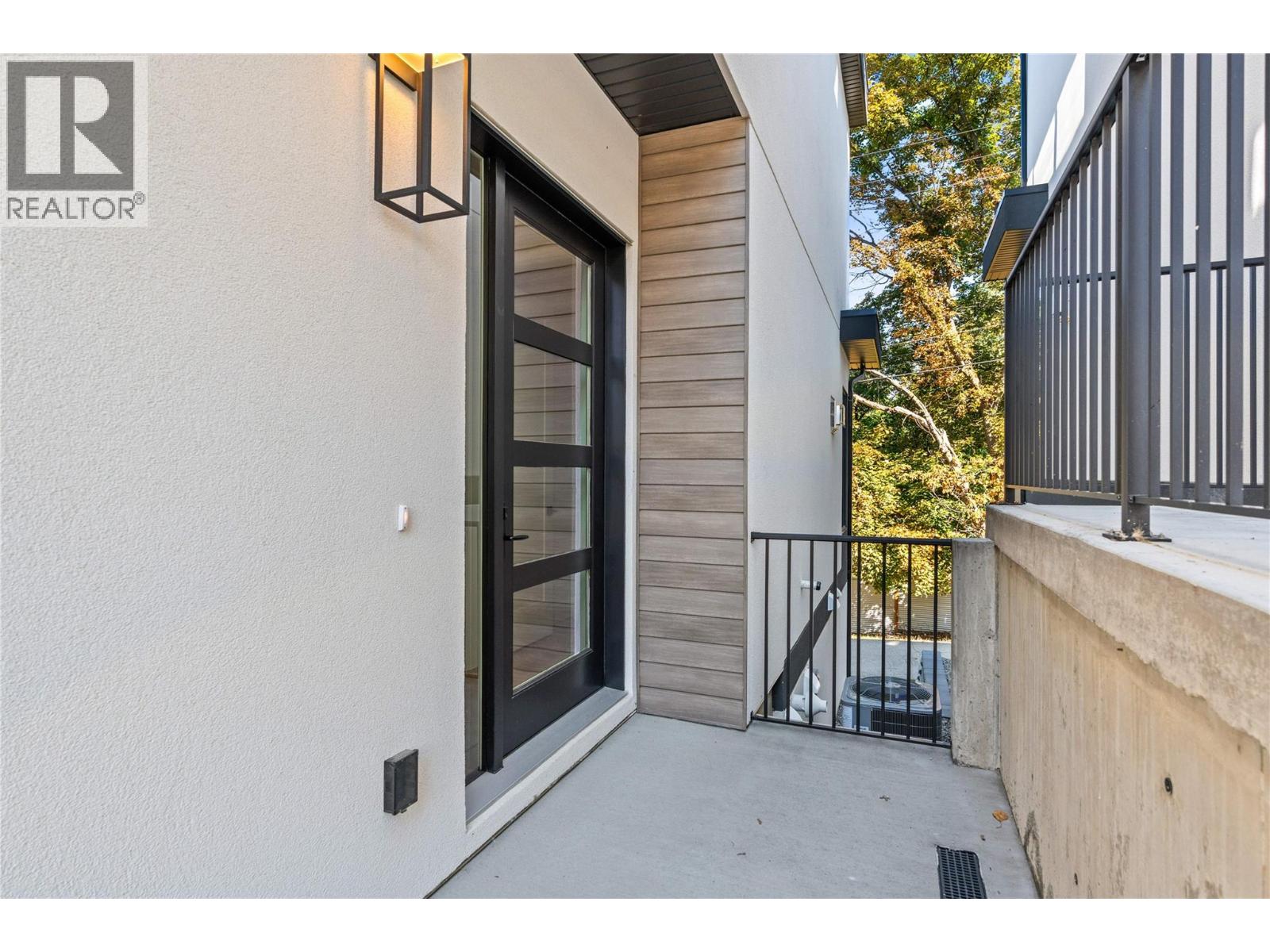 7920 Kidston Road Unit# 5, Coldstream, British Columbia  V1B 0B4 - Photo 3 - 10398954
