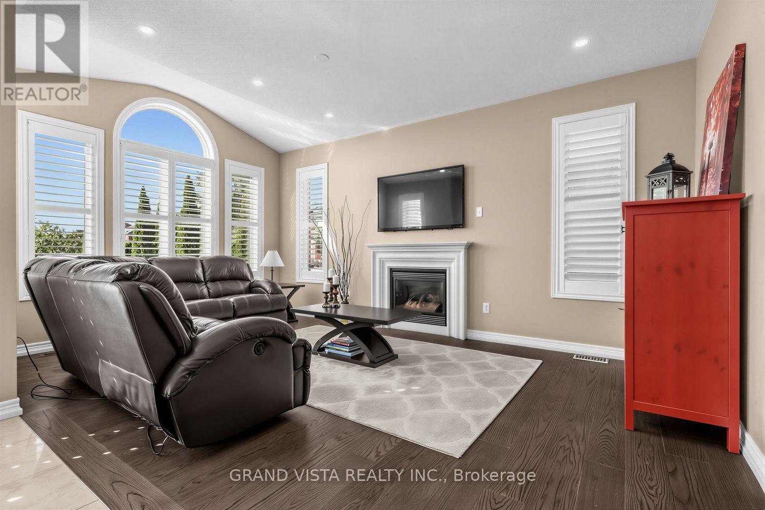 31 Routledge Drive, Richmond Hill, Ontario  L4E 0C4 - Photo 10 - N13532720