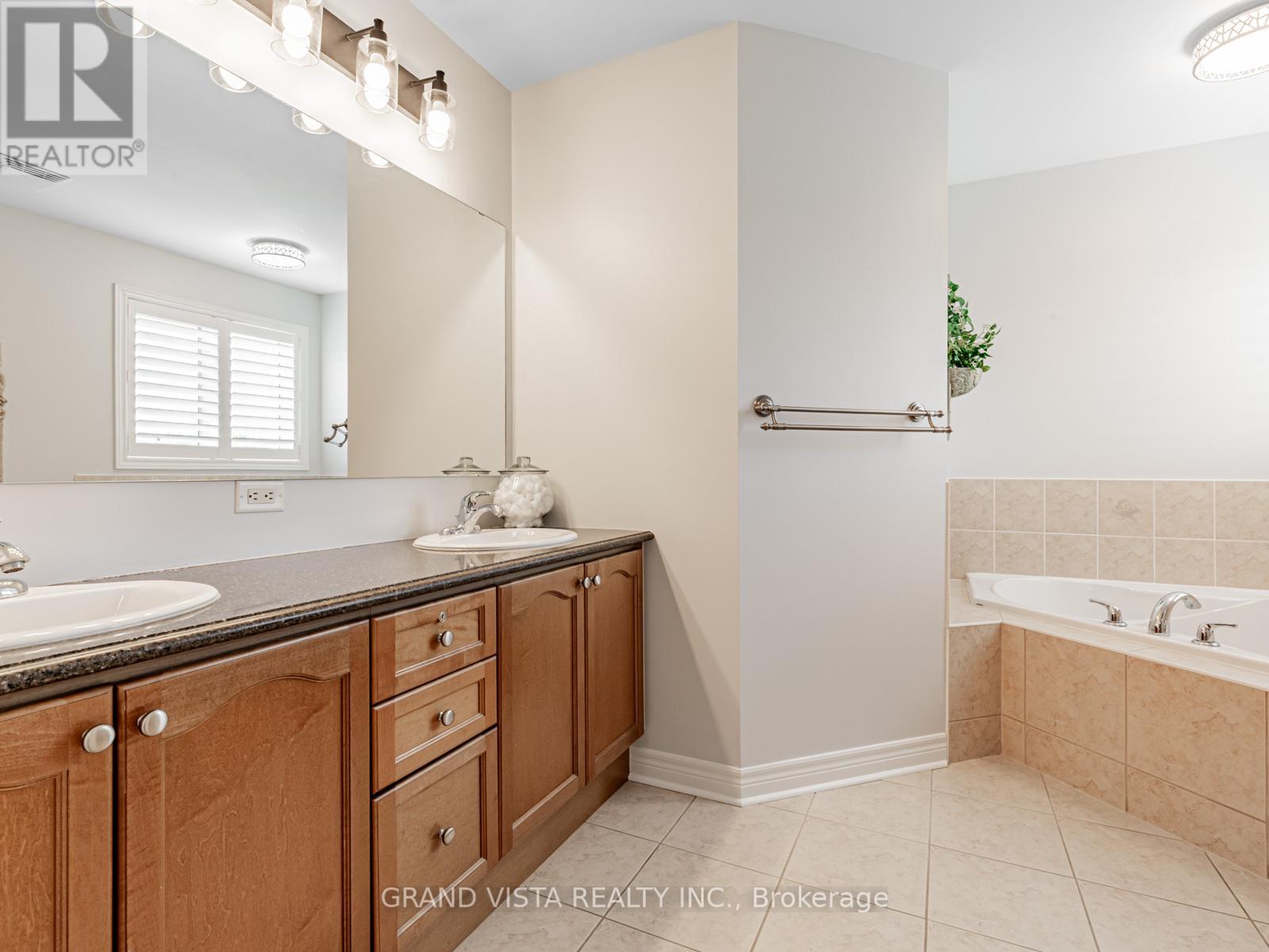 31 Routledge Drive, Richmond Hill, Ontario  L4E 0C4 - Photo 25 - N13532720