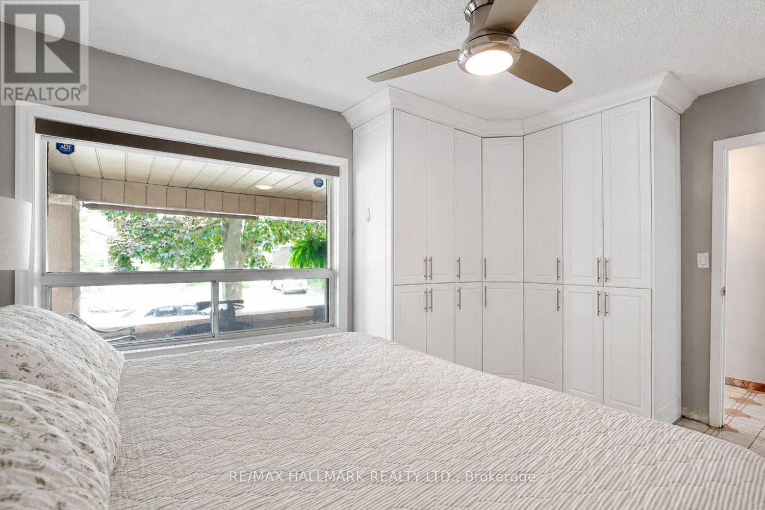 297 Strathmore Boulevard, Toronto, Ontario  M4J 1P9 - Photo 7 - E13691926