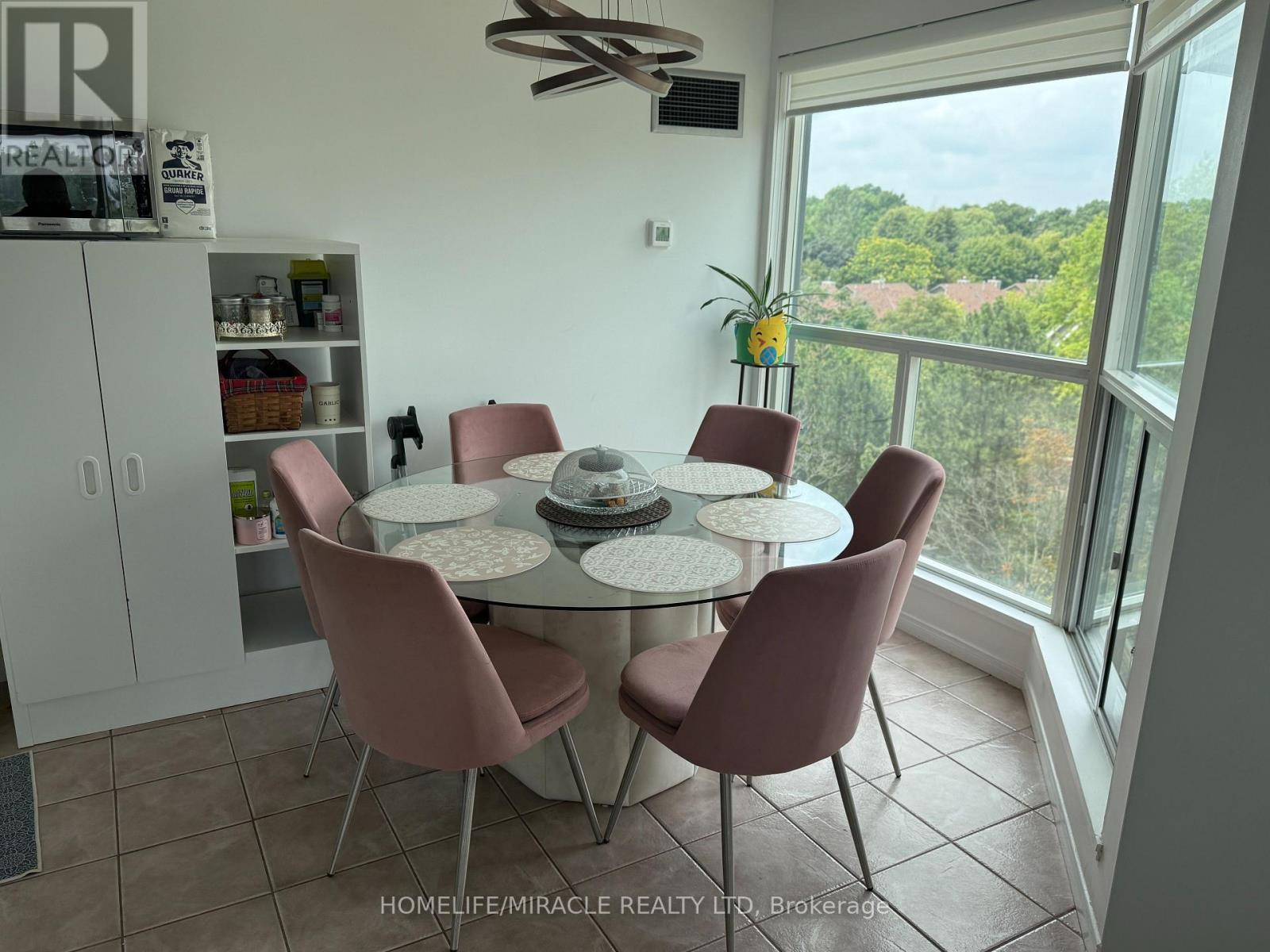 609 - 2177 Burnhamthorpe Road, Mississauga, Ontario  L5L 5P9 - Photo 4 - W13718122