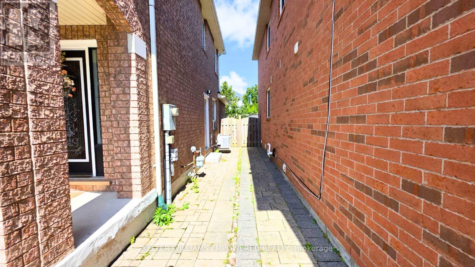 Bsmt - 26 Raffia Avenue, Richmond Hill, Ontario  L4E 4M9 - Photo 13 - N13718302