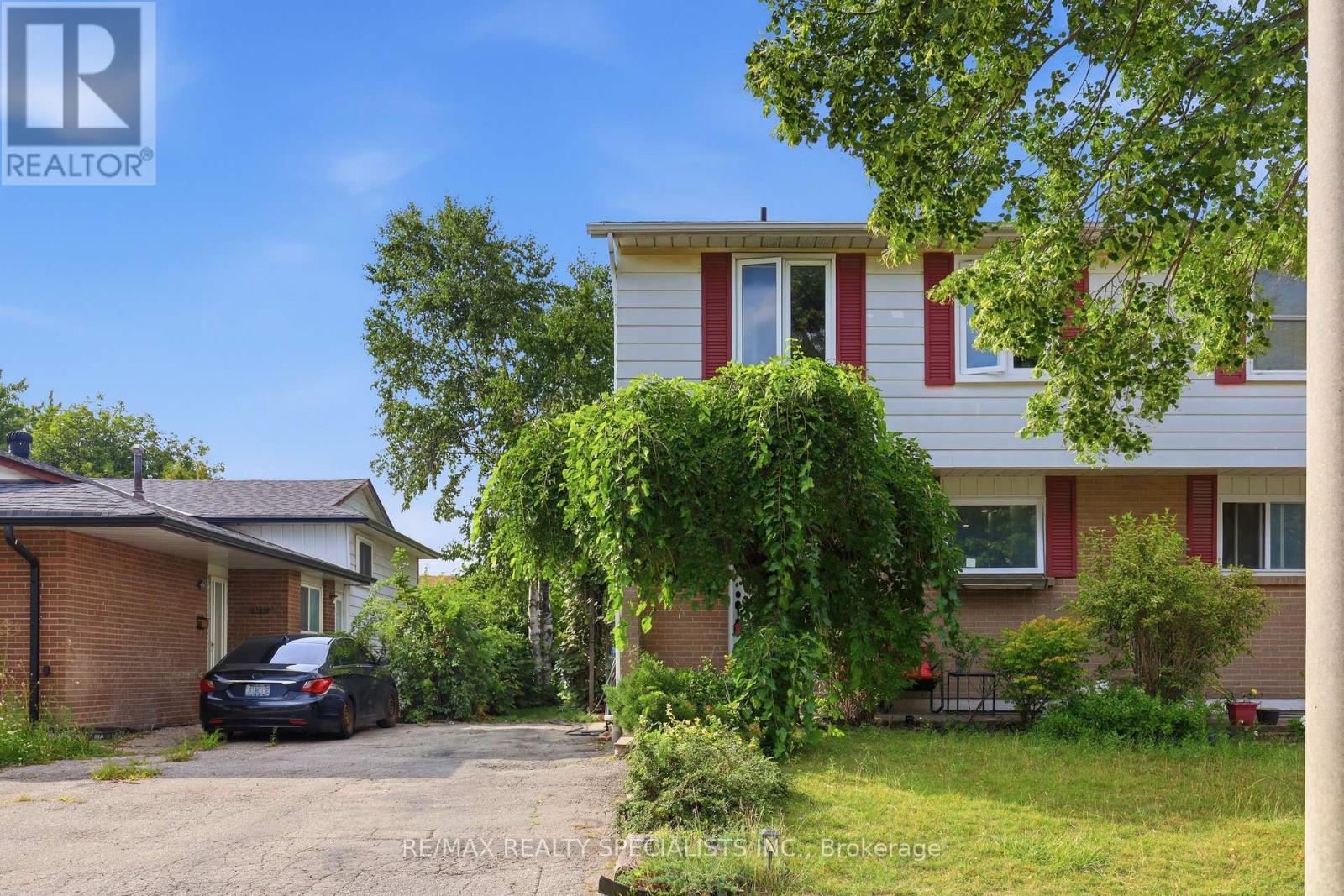 7259 Sills Road, Mississauga, Ontario  L4T 2K2 - Photo 2 - W13718306