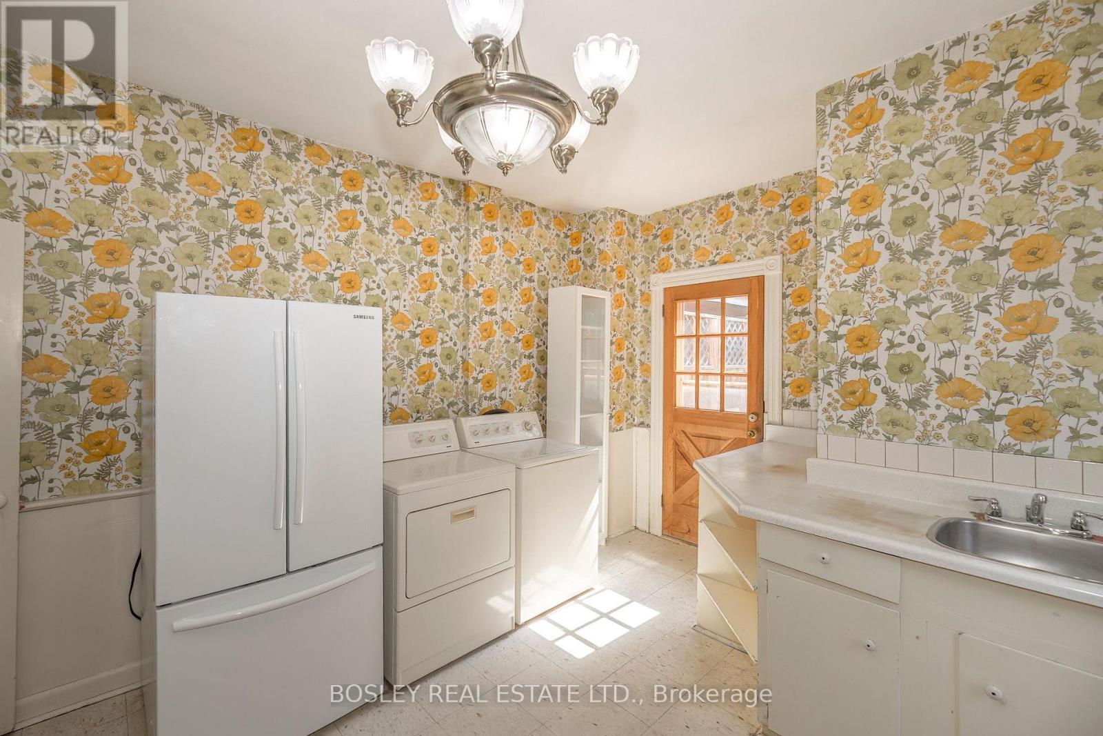 71 King Street, Toronto, Ontario  M9N 1L4 - Photo 11 - W13718324