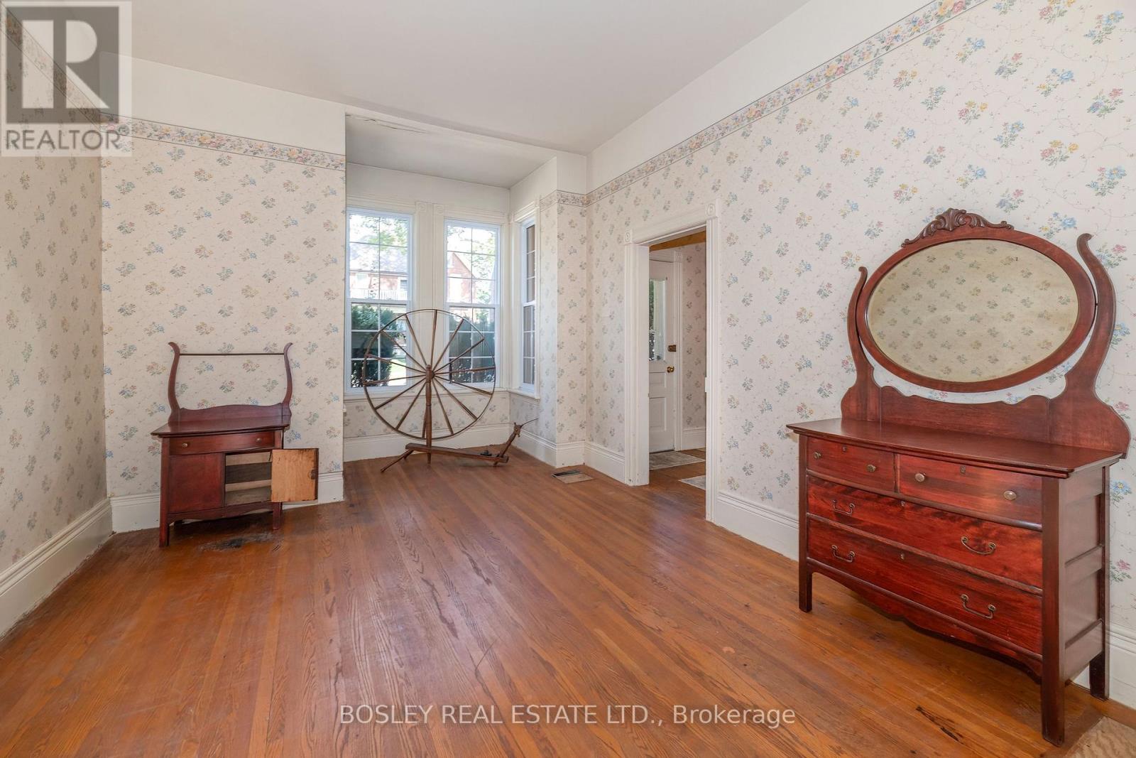 71 King Street, Toronto, Ontario  M9N 1L4 - Photo 5 - W13718324