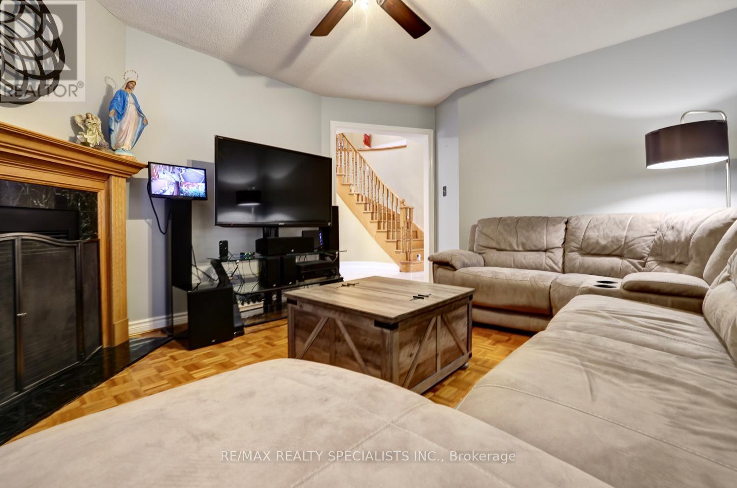 4464 Weeping Willow Drive, Mississauga, Ontario  L5V 1K3 - Photo 16 - W13718338
