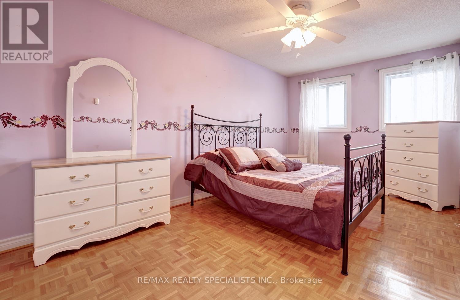 4464 Weeping Willow Drive, Mississauga, Ontario  L5V 1K3 - Photo 24 - W13718338