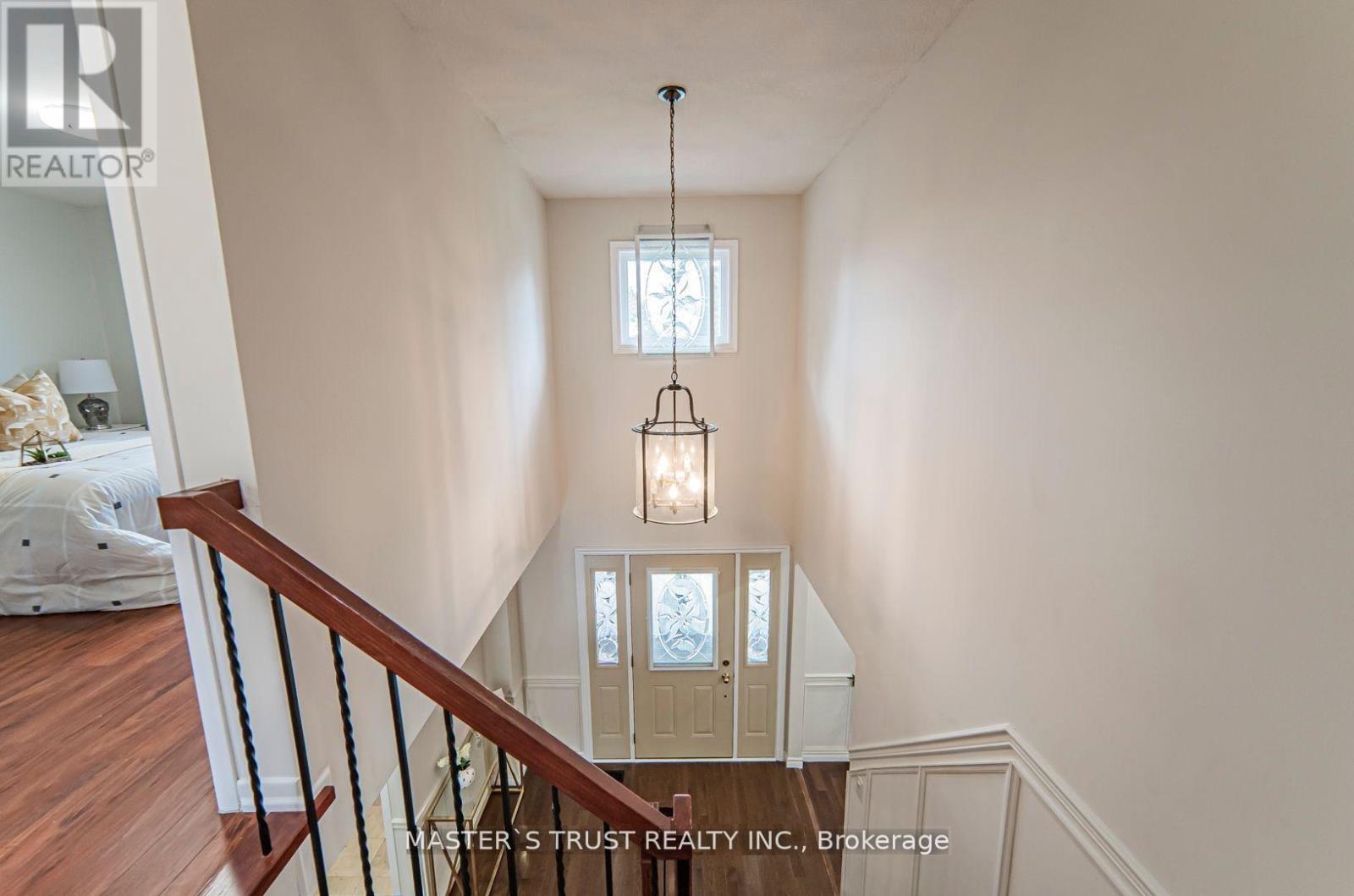 2502 Folkway Drive, Mississauga, Ontario  L5L 2J6 - Photo 11 - W13718346