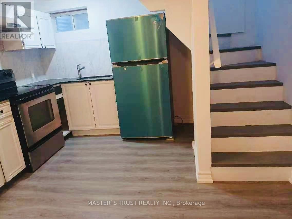 2502 Folkway Drive, Mississauga, Ontario  L5L 2J6 - Photo 14 - W13718346