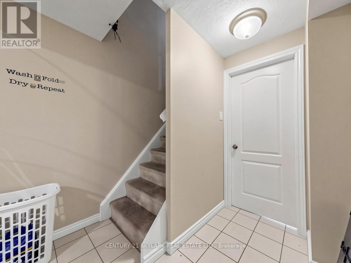 164 Moregate Crescent N, Brampton, Ontario  L6S 3K9 - Photo 17 - W13718356