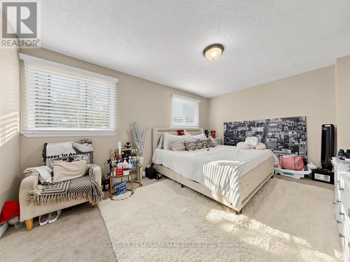 164 Moregate Crescent N, Brampton, Ontario  L6S 3K9 - Photo 8 - W13718356