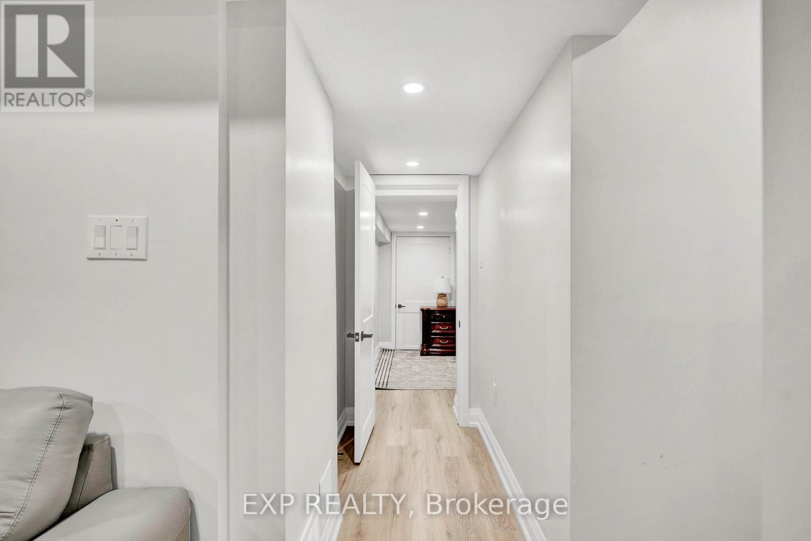 Unit B - 448 Dougall Avenue, Caledon, Ontario  L7C 4A6 - Photo 12 - W13718412