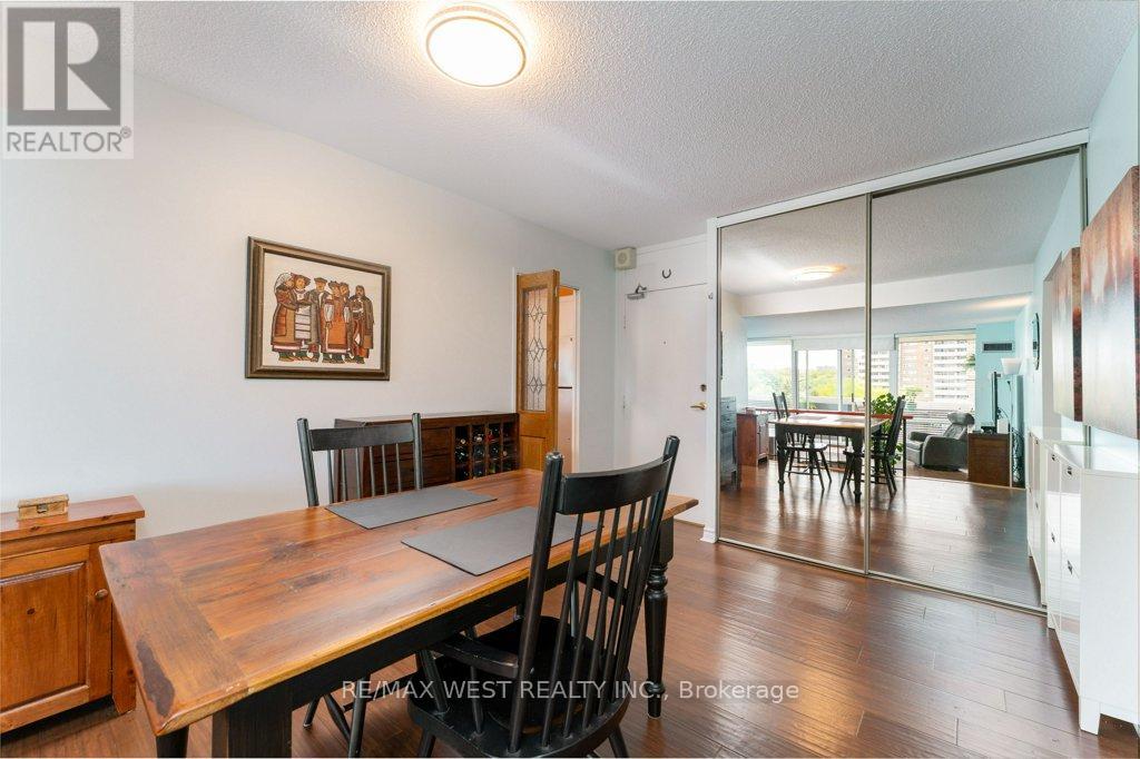 807 - 240 Scarlett Road, Toronto, Ontario  M6N 4X4 - Photo 13 - W13718434