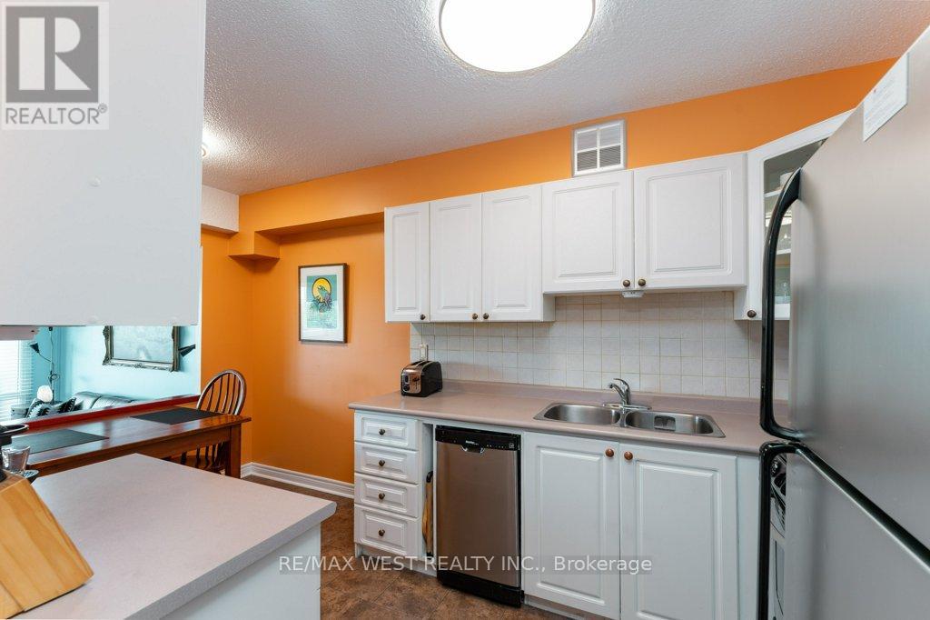 807 - 240 Scarlett Road, Toronto, Ontario  M6N 4X4 - Photo 14 - W13718434