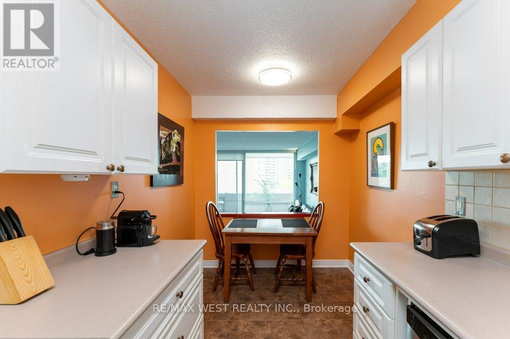 807 - 240 Scarlett Road, Toronto, Ontario  M6N 4X4 - Photo 15 - W13718434