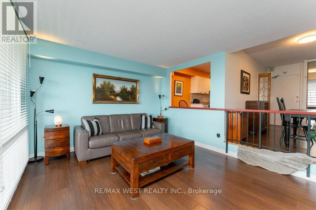 807 - 240 Scarlett Road, Toronto, Ontario  M6N 4X4 - Photo 19 - W13718434
