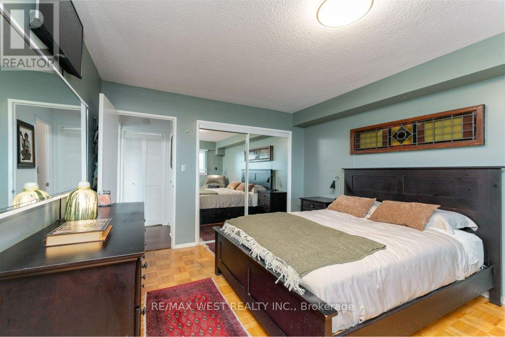 807 - 240 Scarlett Road, Toronto, Ontario  M6N 4X4 - Photo 25 - W13718434
