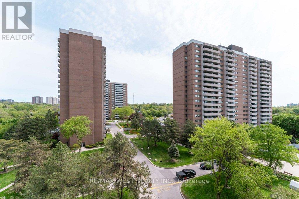 807 - 240 Scarlett Road, Toronto, Ontario  M6N 4X4 - Photo 30 - W13718434