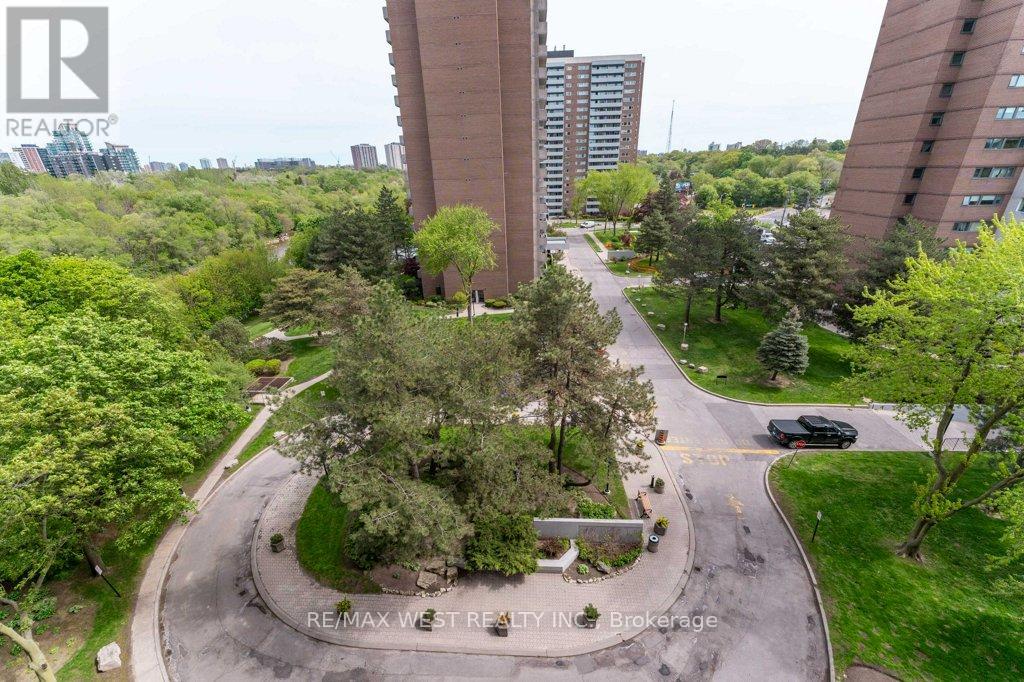 807 - 240 Scarlett Road, Toronto, Ontario  M6N 4X4 - Photo 31 - W13718434